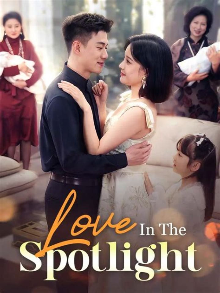 Unveiling Hyunjin's Girlfriend In 2023: Love In The Spotlight