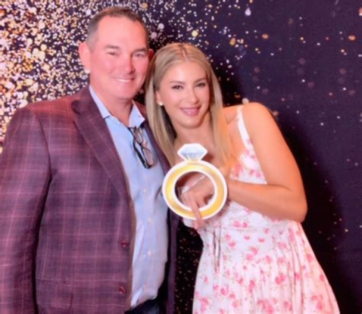 Unveiling Mike Zimmer's Girlfriend: A Glimpse Into His Personal Life