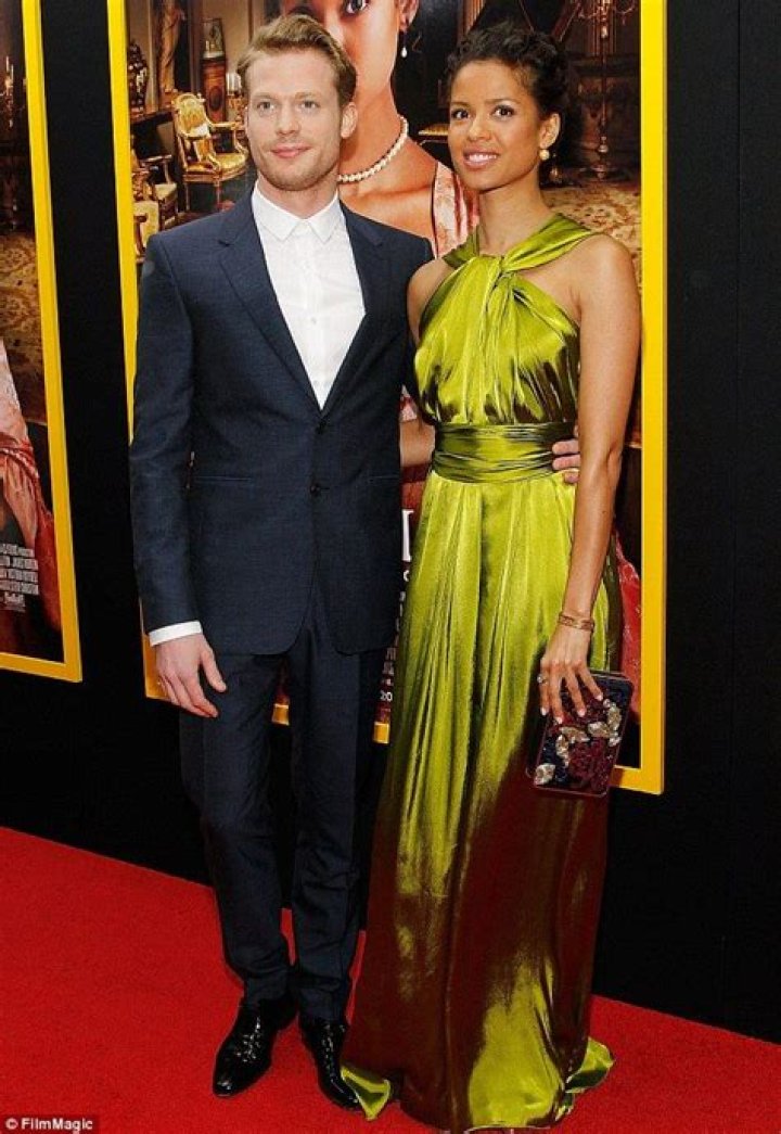 Unveiling Sam Reid: Is The Talented Actor Married?