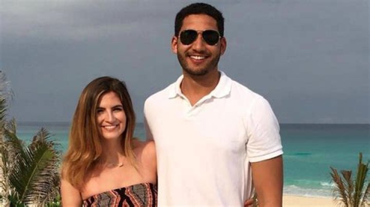 Unveiling The Truth: Is Kaitlan Collins Married?
