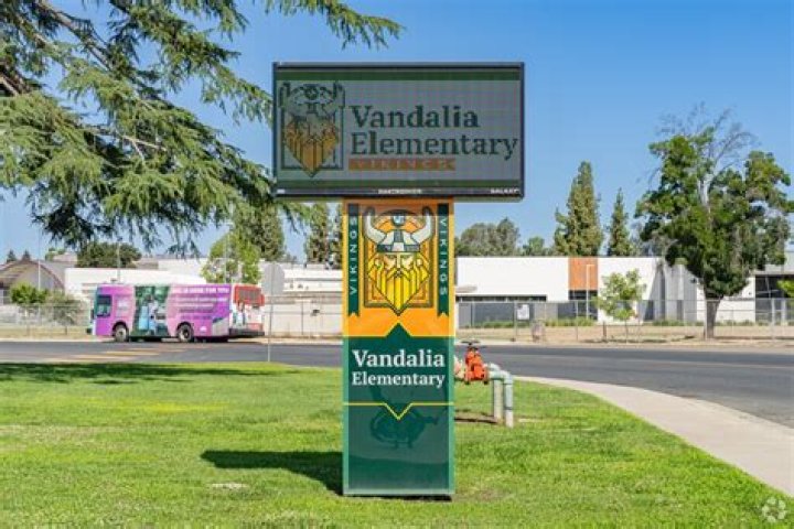 Vandalia Elementary School - Porterville