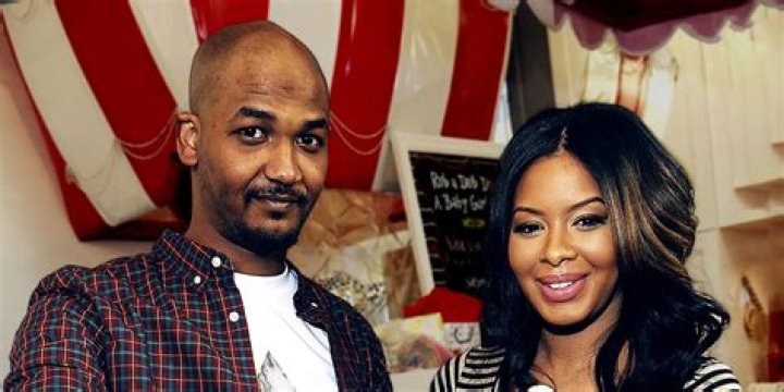 VANESSA SIMMONS BUMPS AROUND FATHER’S BIRTHDAY BASH