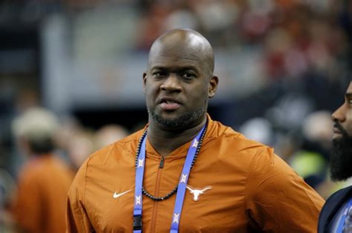 	Vince Young arrested for drunk driving, released on bond	