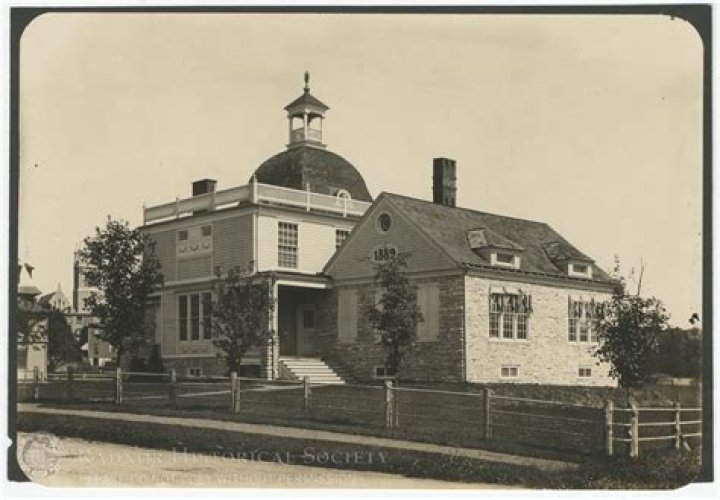 Wayne Public School - Wayne