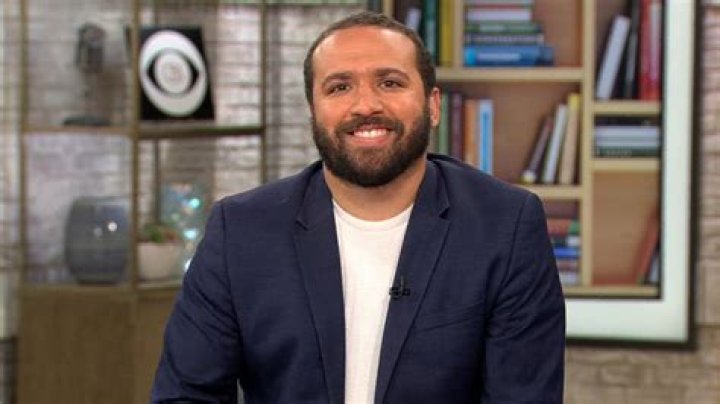 Wesley Lowery Bio, Age, Height, Wife, Salary, Net Worth, CBS News
