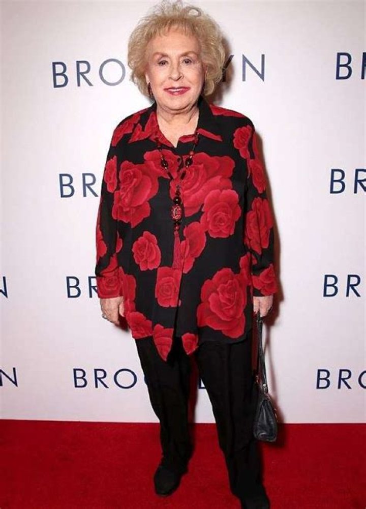 What is Doris Roberts Net Worth 2024: Wiki, Age, Weight, Height, Relationships, And More