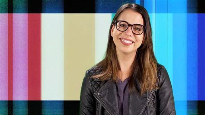 What is Laura Bailey Net Worth 2024: A Financial Breakdown | Rachel Parris