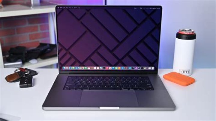 Which One Should You Choose for Your New MacBook Pro?