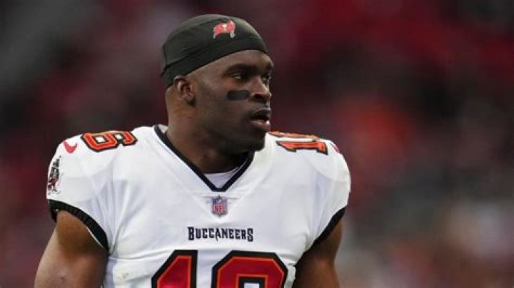 Which player played for both Bucs and Browns? August 7 NFL Immaculate Grid answers
