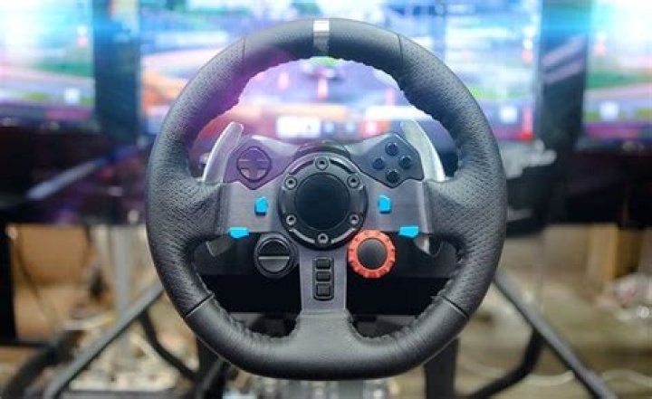 Which Steering Wheel Should You Choose for Your Sim Racing Setup?