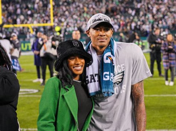 Who is DeVonta Smith's girlfriend, Mariah Abraham?