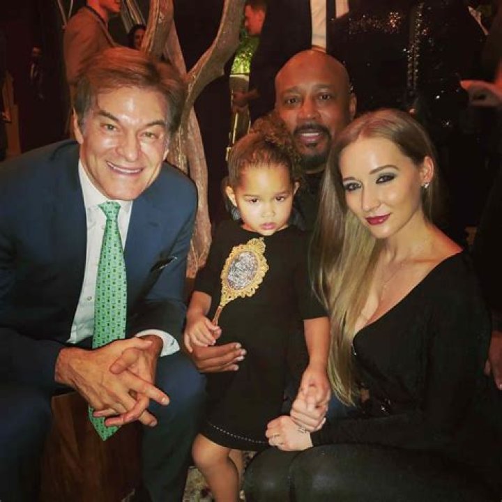 Who is Heather Taras? Get to know Daymond John’s wife.