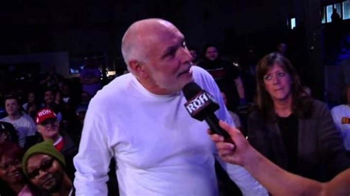 Who is Mike 'Papa' Briscoe? Was he ever a wrestler?
