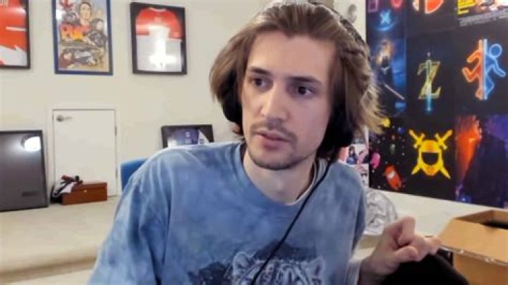 xQc slams other Twitch stars for 