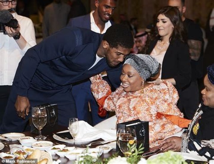 Yeta Odusanya Biography【 Anthony Joshua Mother Mum 】Age, Wiki