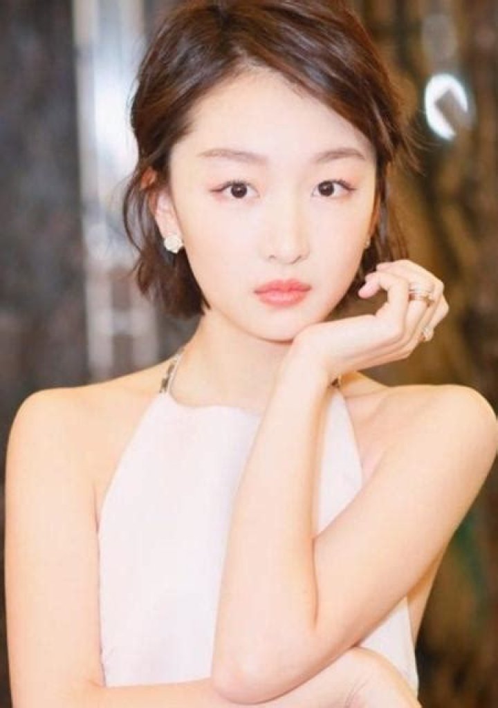 Zhou Dongyu Biography